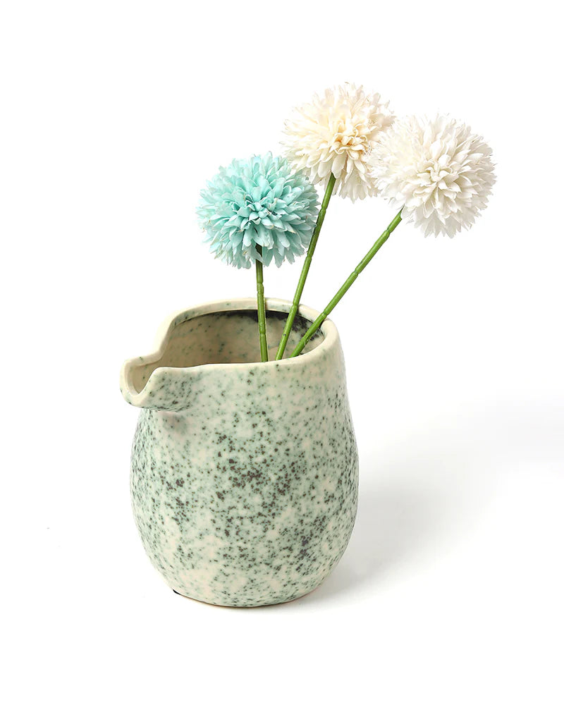 Minimalist Green Ceramic Vase for Aesthetic Home Interiors