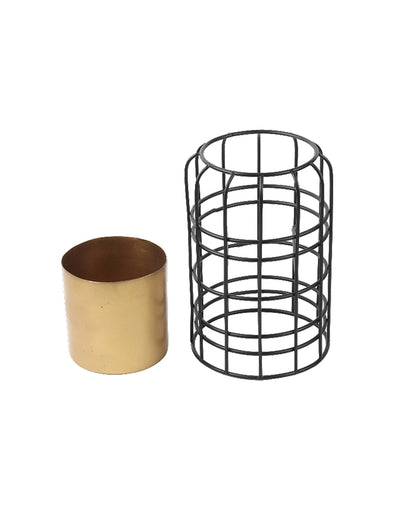 Modern Metal Planter with Stand for Indoor & Outdoor Plant Decoration
