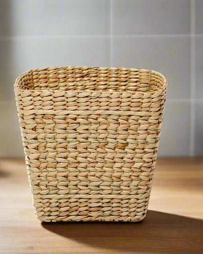 Eco-Friendly Seagrass Dustbin for Minimalist and Modern Home Decor