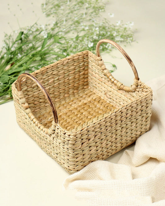 Handcrafted Cane Handle Seagrass Fruit Hamper Basket for Home Storage and Gifting