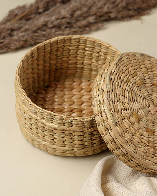 Natural Seagrass Lid Box for Small Wardrobe & Household Items