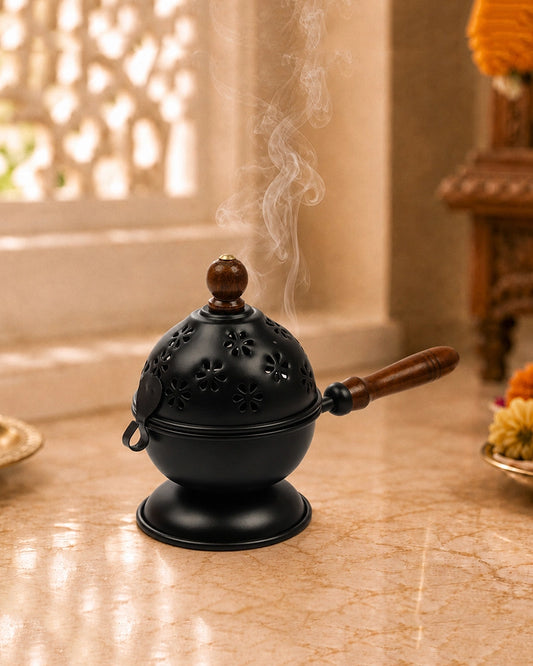 Metal Dhoop Dani Decorative Aarti Dhoop Burner for Home Puja and Meditation