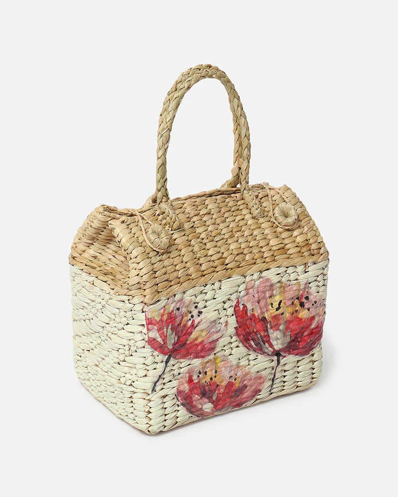 Handwoven Seagrass Picnic Basket for Outdoor Adventures & Family Meals