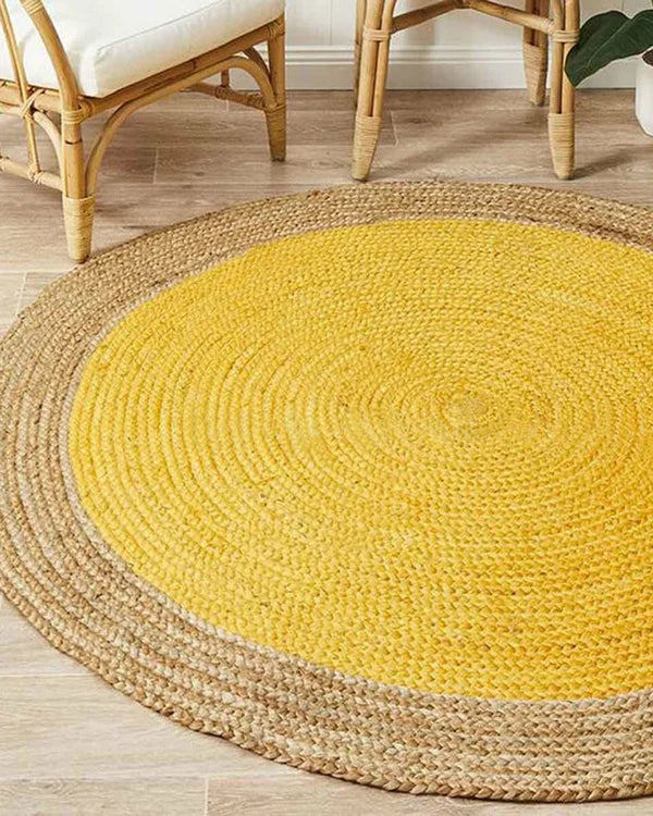 Handcrafted Natural Yellow Round Jute Carpet For Dining Space