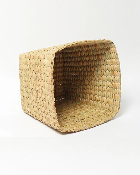 Eco-Friendly Seagrass Dustbin for Minimalist and Modern Home Decor