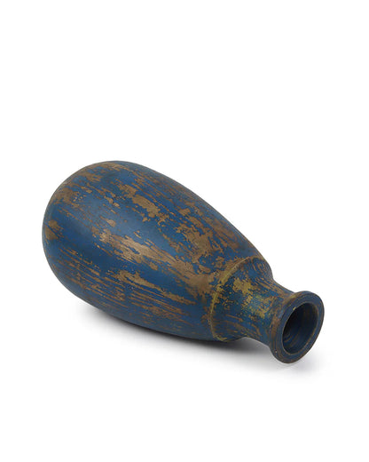 Terracotta Shelf Vase for Subtle Style Enhancements