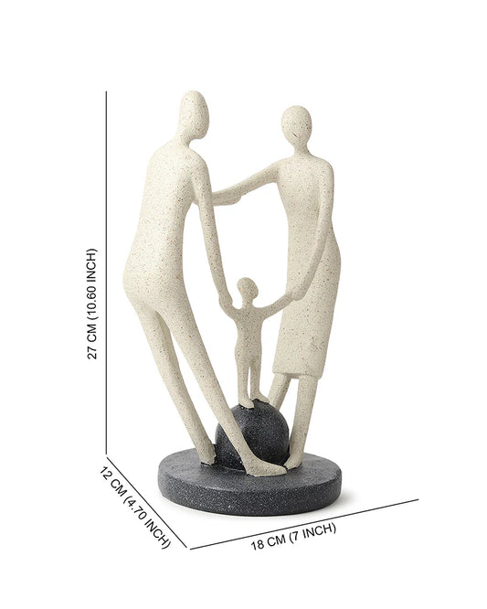 Polypropylene Human Family Showpiece for Housewarming and Gifts for Women