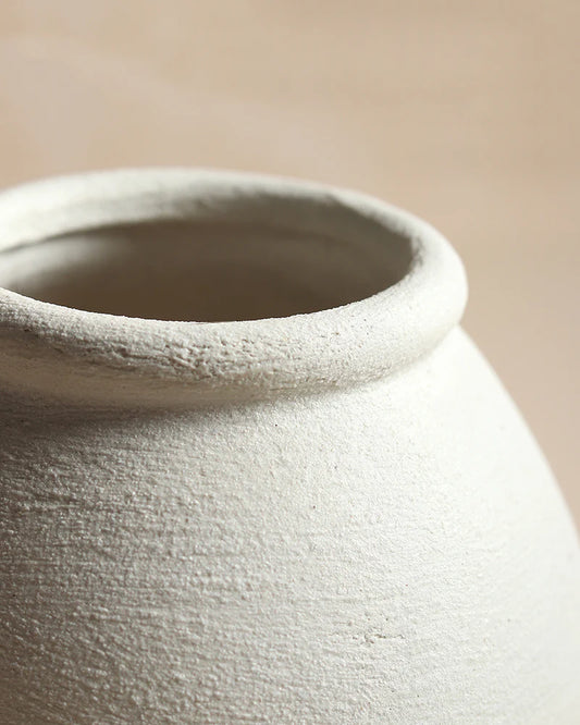 Smooth Finish Ceramic Vase for Clean Aesthetic Looks