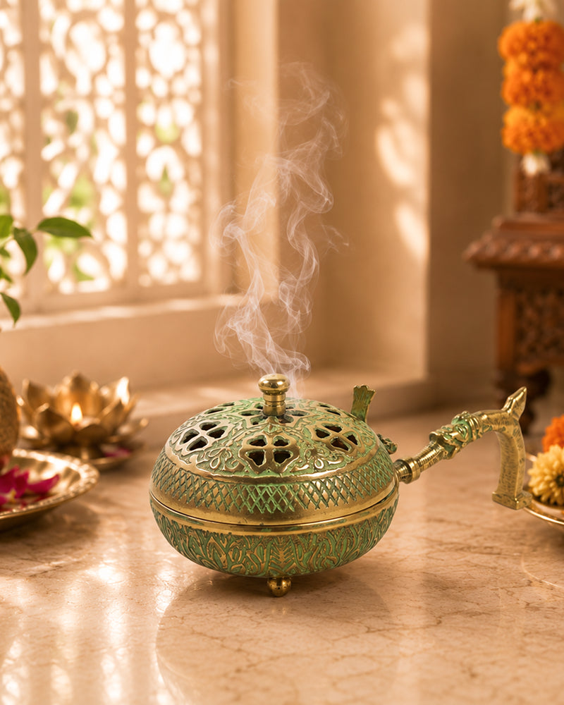 Decorative Brass Dhoopdani for Aarti, Meditation, and Home Temple Aromatic Rituals