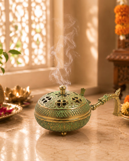 Decorative Brass Dhoopdani for Aarti, Meditation, and Home Temple Aromatic Rituals