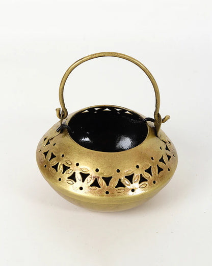 Metal Candle Holder and Tealight Stand for Home Decoration