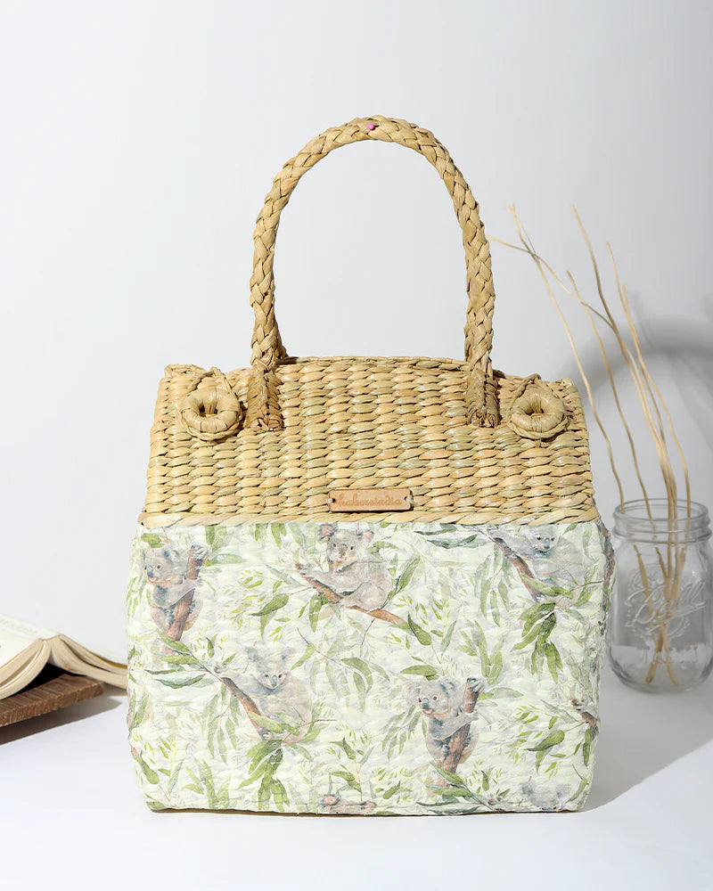 Handmade Seagrass Gift Hamper Basket for Family Picnic & Lunch Trips