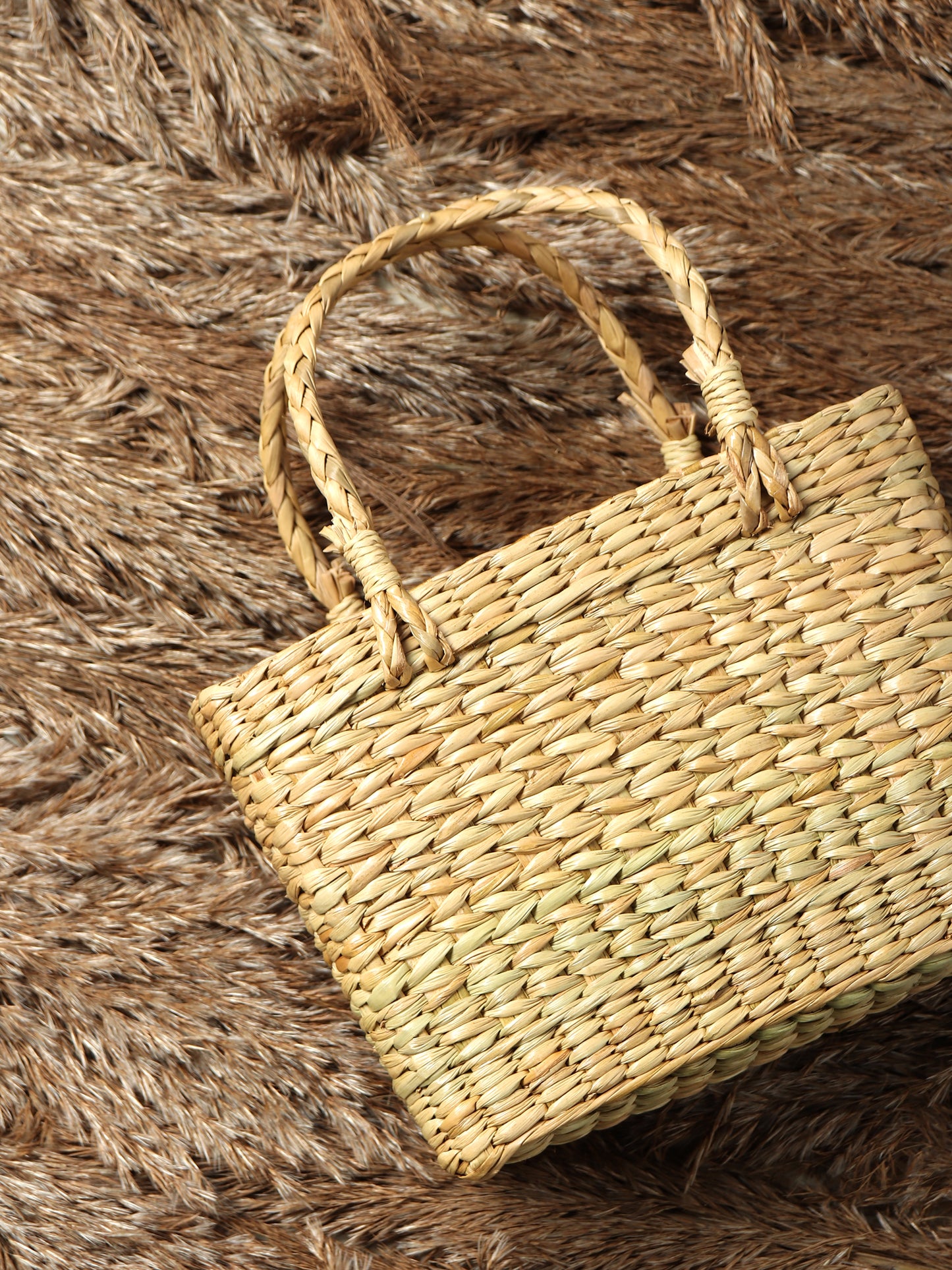 Seagrass Handwoven Basket - Medium