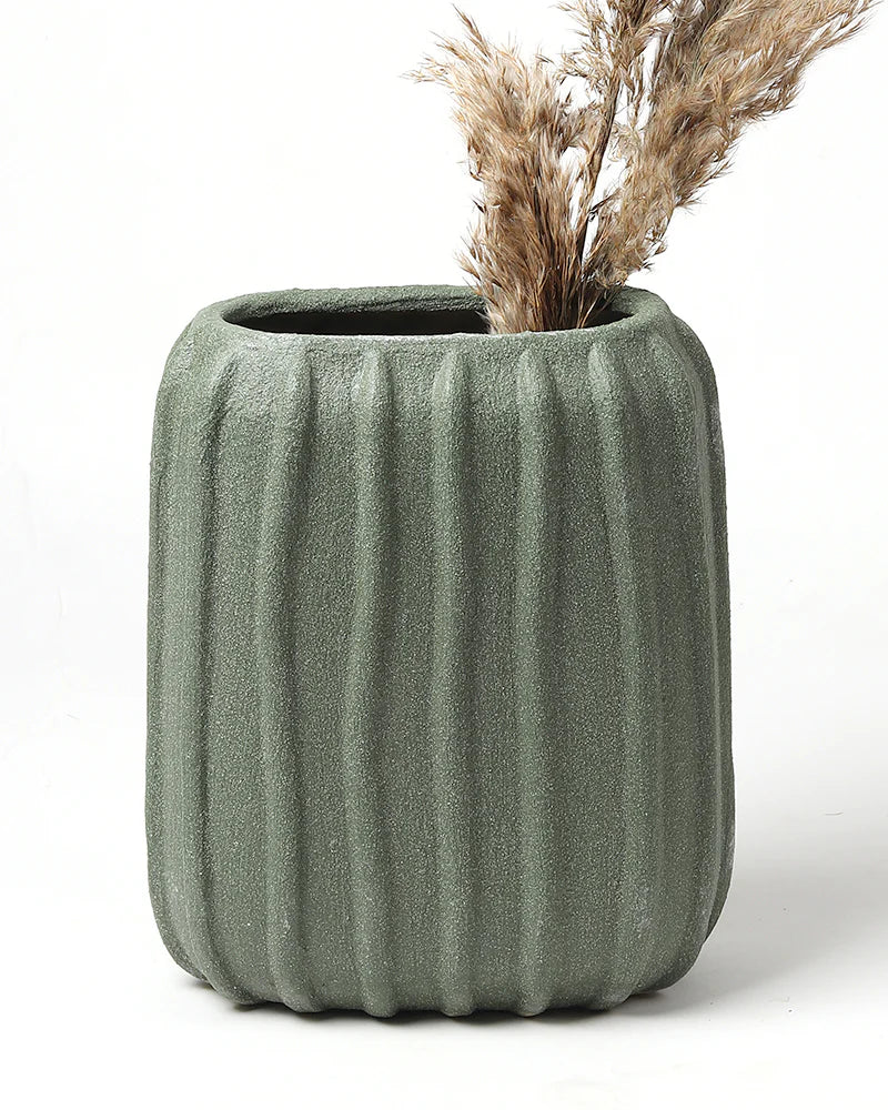 Small Ceramic Vase for Bedroom or Study Shelf