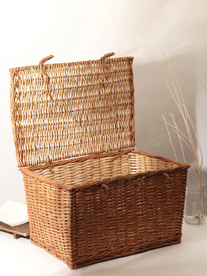 Natural Wicker Basket with Lid for Bedroom, Living Room, and Closet Storage