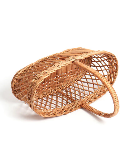 Versatile Wicker Hamper Basket for Fruits, Snacks, and Eco-Friendly Home Storage