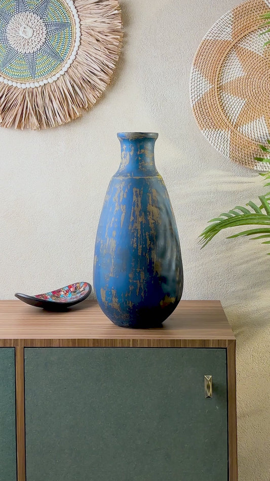 Terracotta Shelf Vase for Subtle Style Enhancements