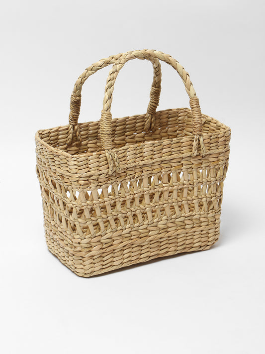 Lunch box storage basket/gift hamper baskets/cute lunch bag which are perfect for carrying your tiffin box/ Use this natural Straw/dry grass/Seagrass/Kouna Grass natural and healthy lunch box as stora