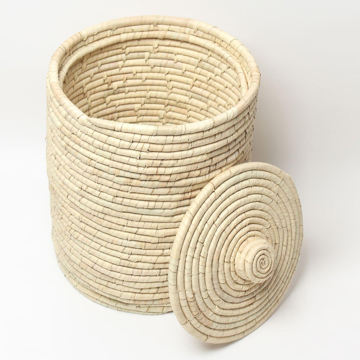 Panier à linge rond en herbe sèche naturelle avec couvercle