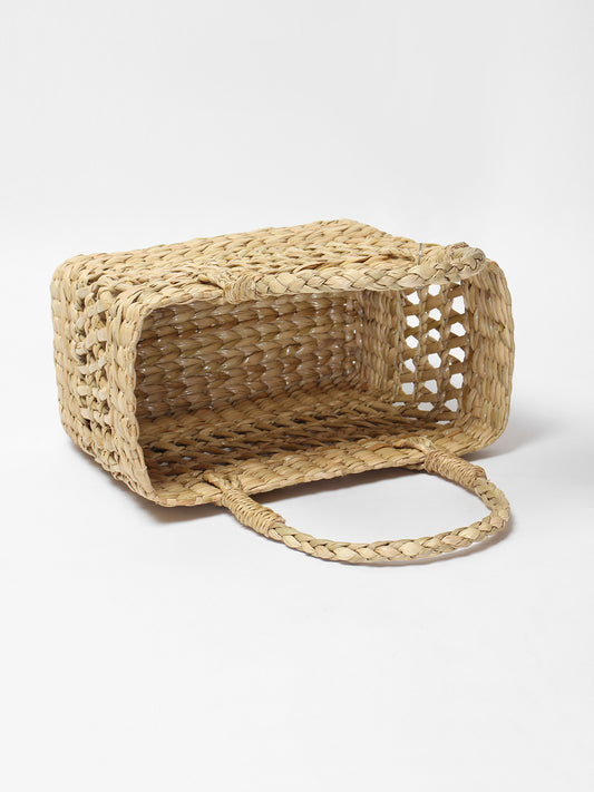 Lunch box storage basket/gift hamper baskets/cute lunch bag which are perfect for carrying your tiffin box/ Use this natural Straw/dry grass/Seagrass/Kouna Grass natural and healthy lunch box as stora
